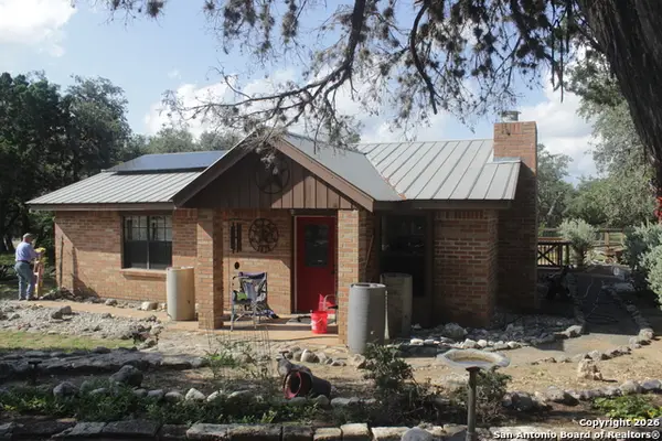 22 George Hoover Place, Leakey, TX 78873