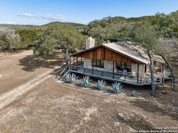 299 Live Oak Trail, Tarpley, TX 78883