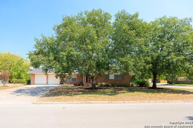 221 Windcrest, Windcrest, TX 78239 - Image #2