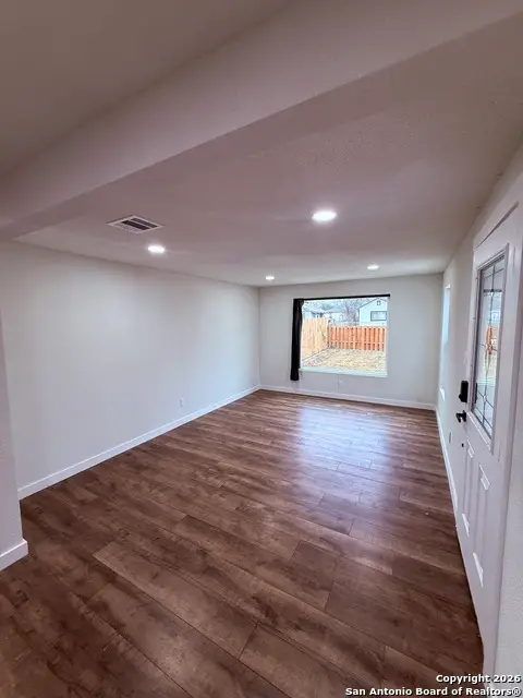 146 Leroux, San Antonio, TX 78207 - Image #3