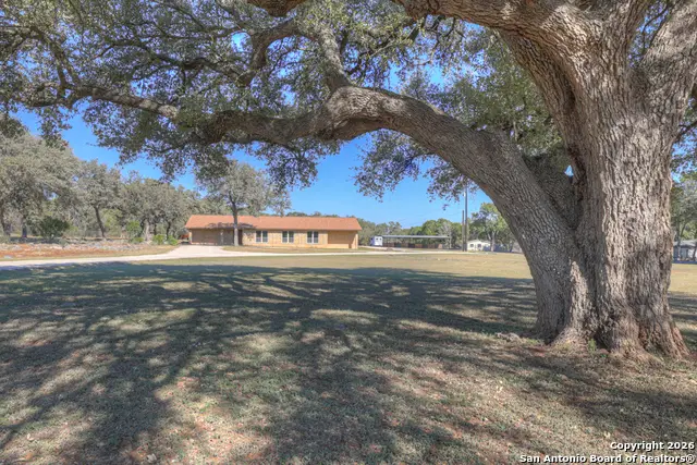 1080 Forest Trl, New Braunfels, TX 78132 - Image #2