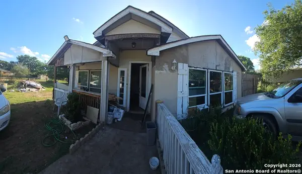 1511 Kayroe, Adkins, TX 78101