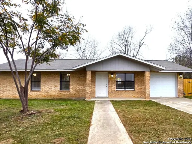 809 8th, Floresville, TX 78114 - Image #1