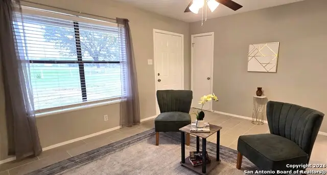 809 8th, Floresville, TX 78114 - Image #2