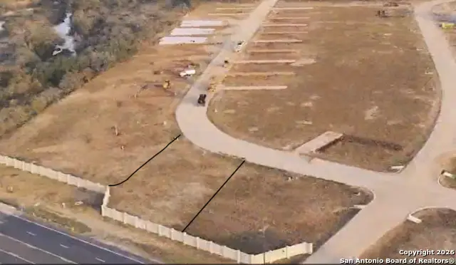 207 Resort Ct, Fredericksburg, TX 78624 - #1