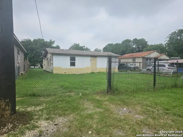 907 Hough, Adkins, TX 78101 - #1