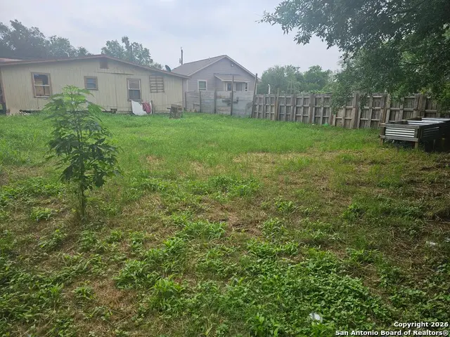 907 Hough, Adkins, TX 78101 - #2