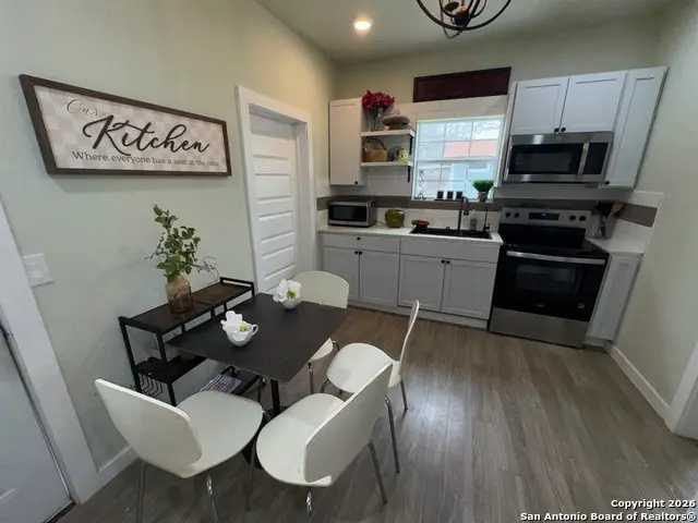 647 N San Gabriel, San Antonio, TX 78228 - #2