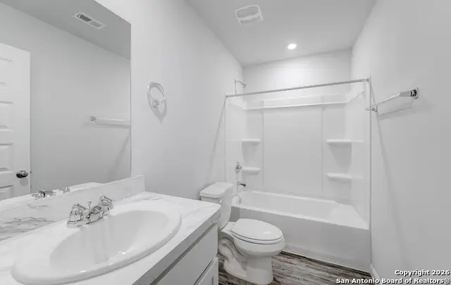 316 Warehouse Rd., Victoria, TX 77905 - #3