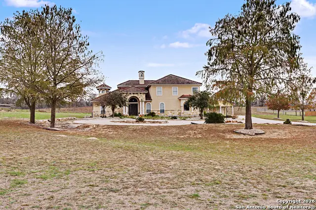 113 Abrego Mount, Floresville, TX 78114 - Image #1