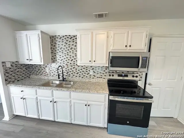 5823 Bowsprit, San Antonio, TX 78242 - Image #2