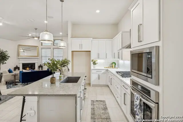 443 Huntwick Dr, Boerne, TX 78006 - Image #2