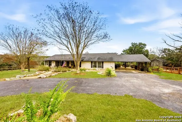 27150 Karsch Rd, Boerne, TX 78006 - Image #2