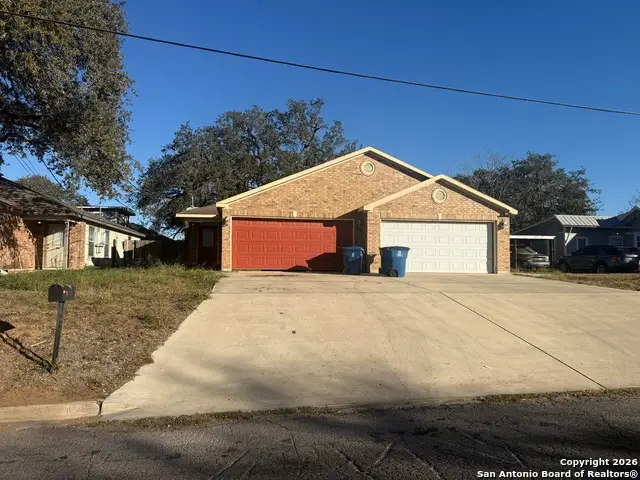 707 Dallas, Pleasanton, TX 78064 - Image #2