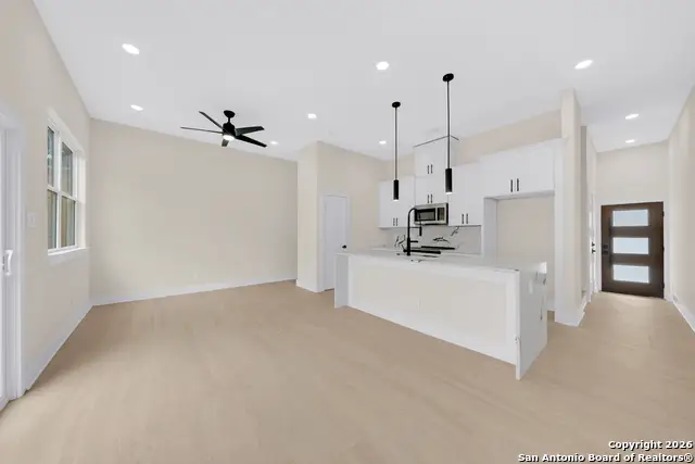 11710 Vance Jackson Rd #701, San Antonio, TX 78230 - Image #2