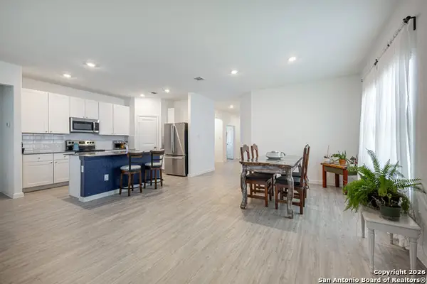 209 Wolf Crest Blvd, Seguin, TX 78155