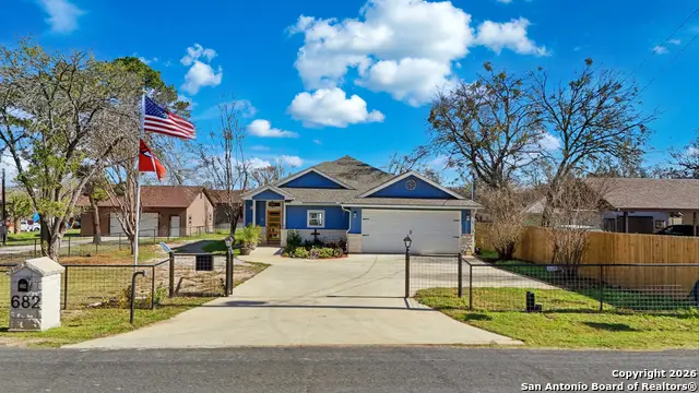 682 Stuart Rd, Adkins, TX 78101 - #1