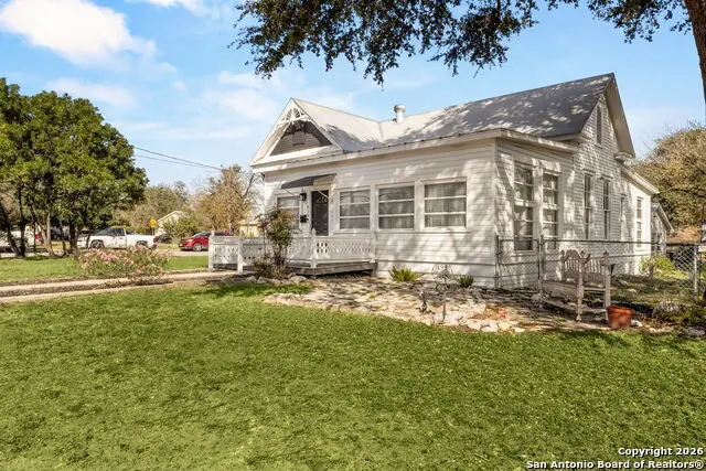 619 Comal, New Braunfels, TX 78130 - #2