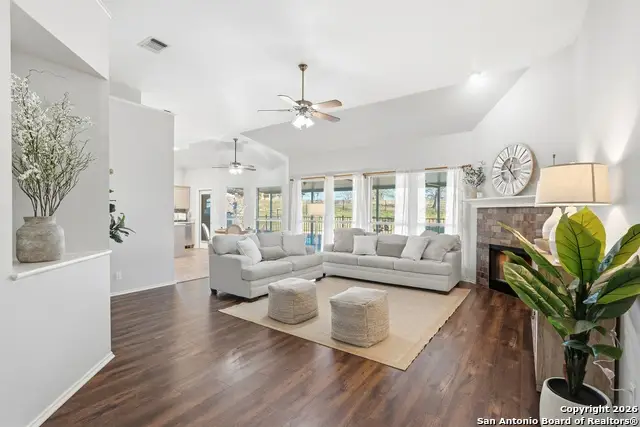 144 Las Palomas Dr, La Vernia, TX 78121 - #2