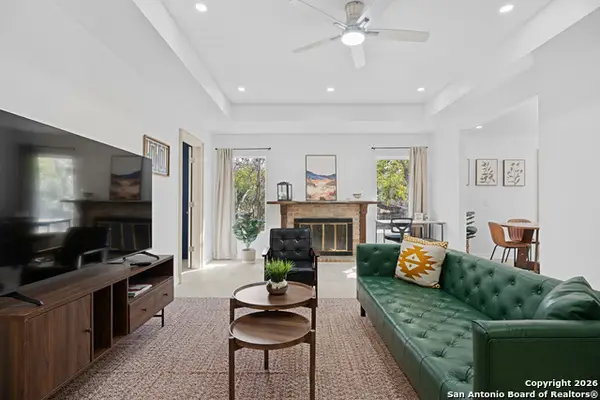 204 Green Meadows, Converse, TX 78109