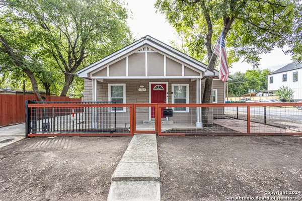 1202 N Center, San Antonio, TX 78202