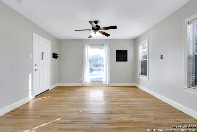 219 E French Pl, San Antonio, TX 78212 - Image #3