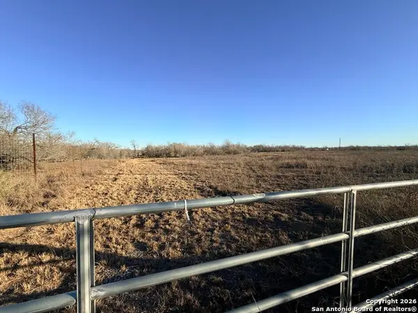 6093 Leal, Pleasanton, TX 78064