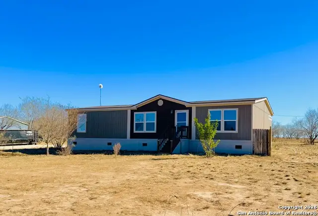 1009 County Road 773, Devine, TX 78016 - #1