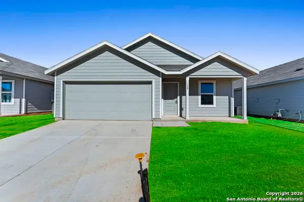 129 Alameda Dr, Fredericksburg, TX 78624