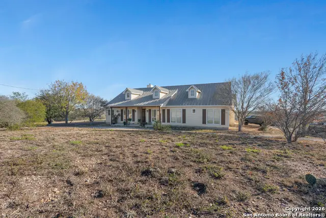 3239 County Road 467, Devine, TX 78016 - #2