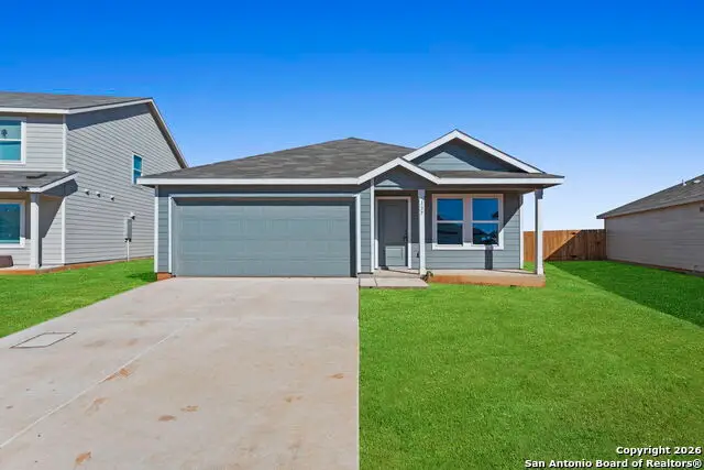 137 Alameda Dr, Fredericksburg, TX 78624 - Image #1