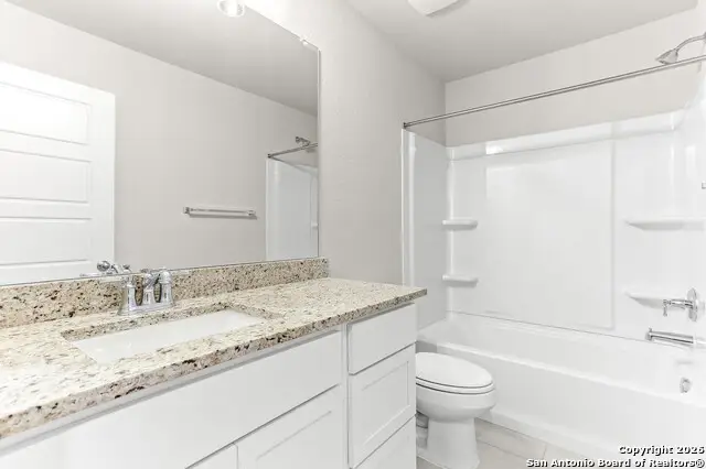 310 W Evergreen St #108, San Antonio, TX 78212 - Image #3