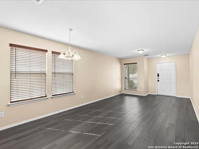 10386 Oakwood Crst, San Antonio, TX 78245 - Image #2
