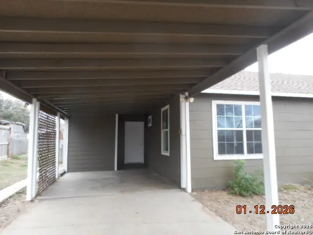 1012 Anna Dr, Pleasanton, TX 78064 - Image #3