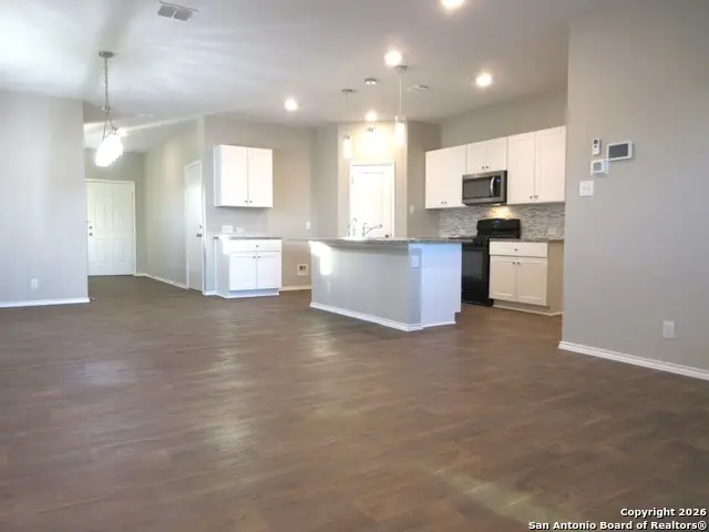 133 Middle Green, Floresville, TX 78114 - Image #3