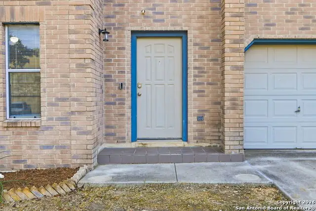 8211 Maverick Ridge Dr, San Antonio, TX 78240 - Image #3