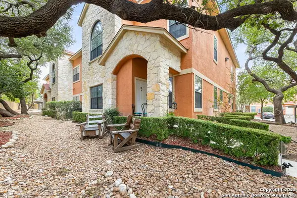 6160 Eckhert #204, San Antonio, TX 78240