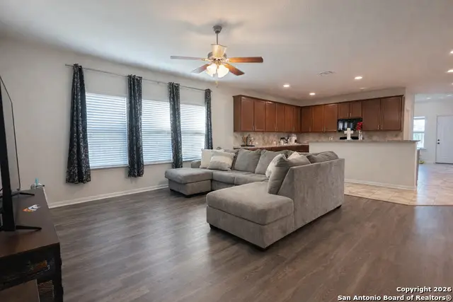 8949 Elizabeth, Converse, TX 78109 - Image #3