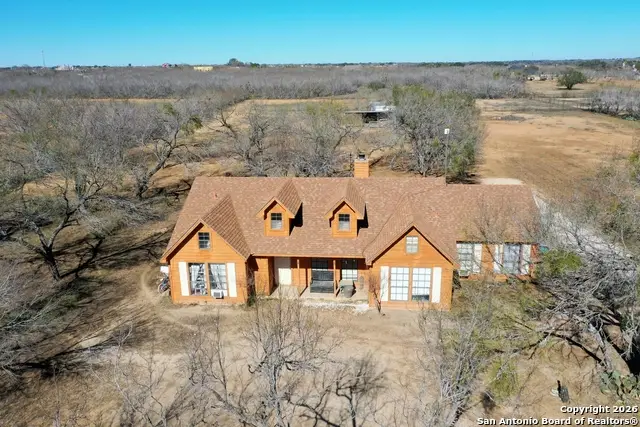 200 Meadowview, Lytle, TX 78052 - #1