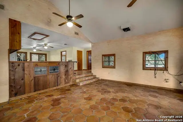360 Kirk Ln, Bulverde, TX 78163 - #3