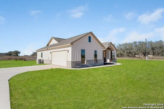 681 Eichman Rd, Poteet, TX 78065 - Image #3