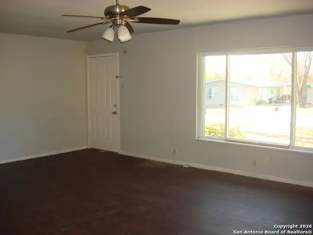 4718 Castle Sword, San Antonio, TX 78218 - Image #3