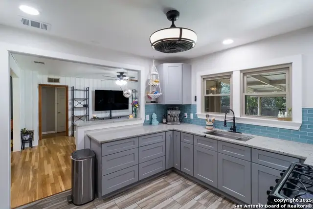 450 Pamela, San Antonio, TX 78223 - #2