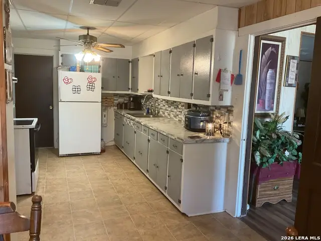 110 Renfro, Devine, TX 78016 - #3