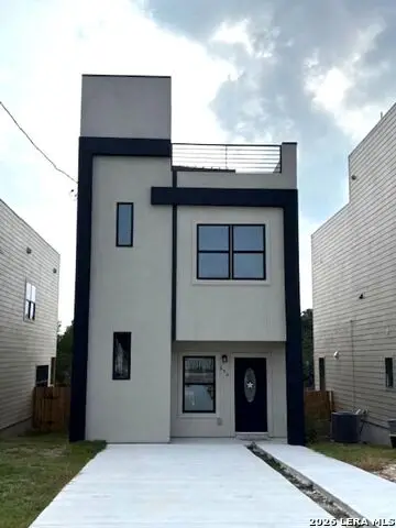 656 Canyon Circle, Canyon Lake, TX 78133 - Image #3