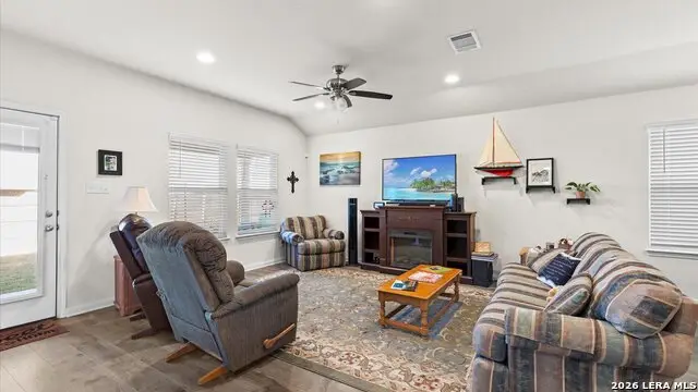 326 Northshore Trail, New Braunfels, TX 78130 - Image #3