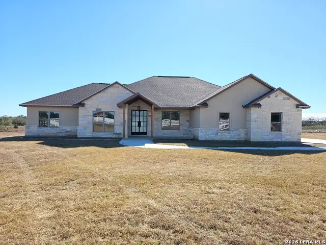 982 Horseshoe Falls, Bandera, TX 78003 - #1