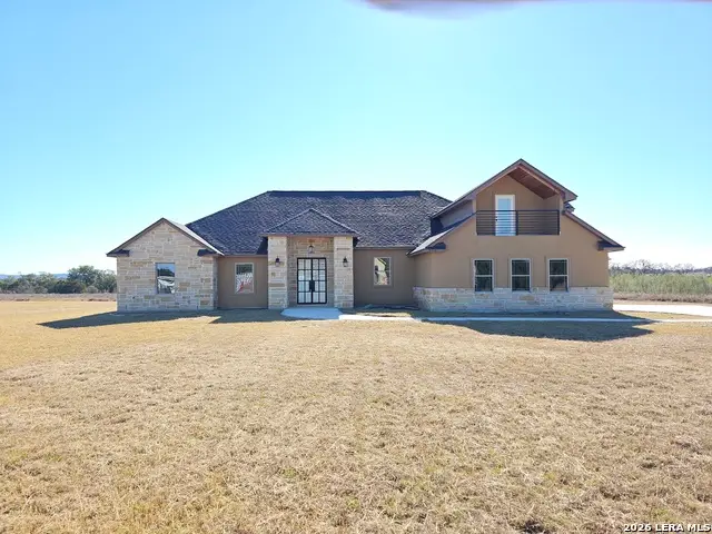 956 Horseshoe Falls, Bandera, TX 78003 - #1