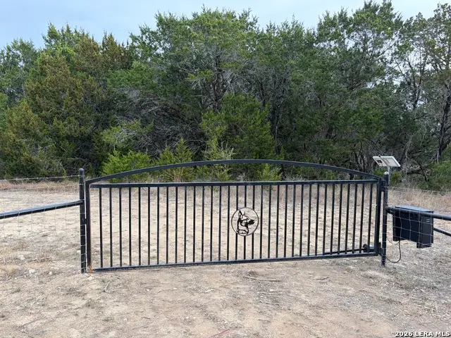 000 Wharton's Dock Rd, Bandera, TX 78003 - #1