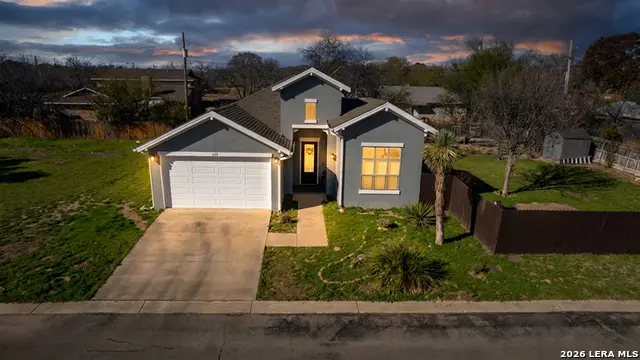 137 Sutton Pl, Uvalde, TX 78801 - #2